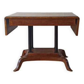Grande table victorienne réglable.