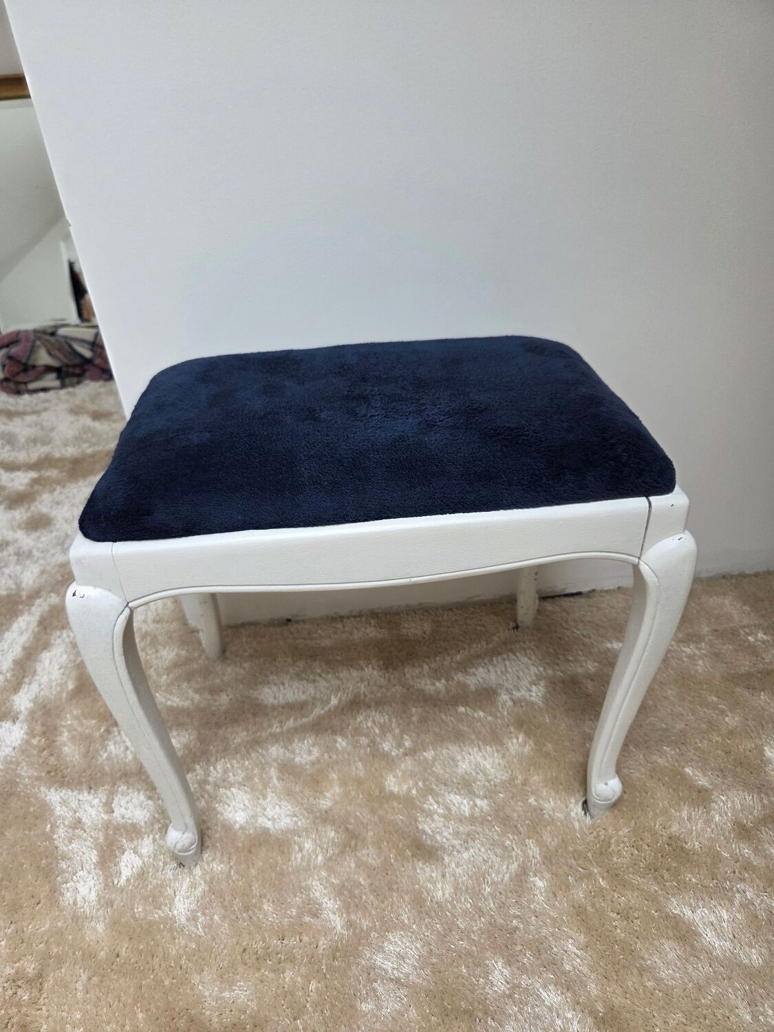 Vintage French Louis XV style stool in patinated white wood