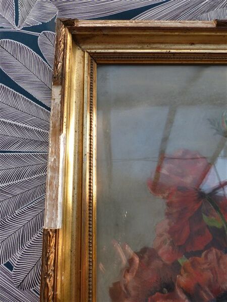 Pastel bouquet of poppy flowers