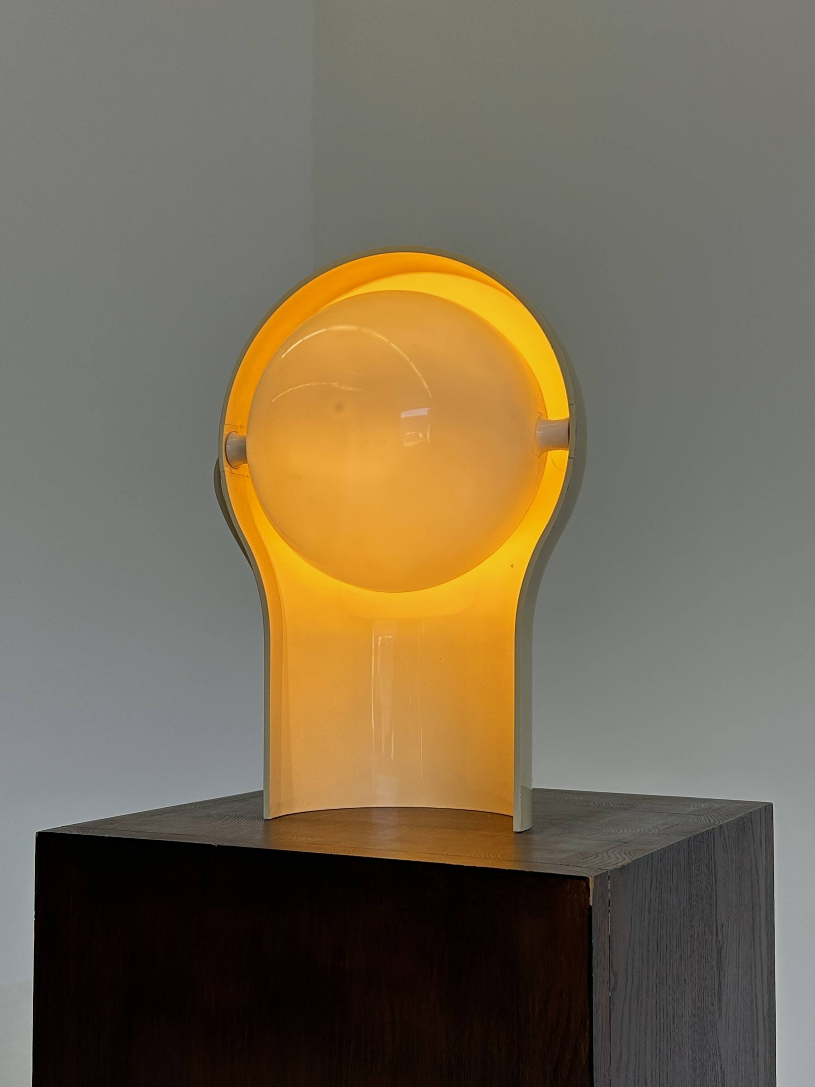 Lampe de table Telegono par Vico Magistretti pour Artemide