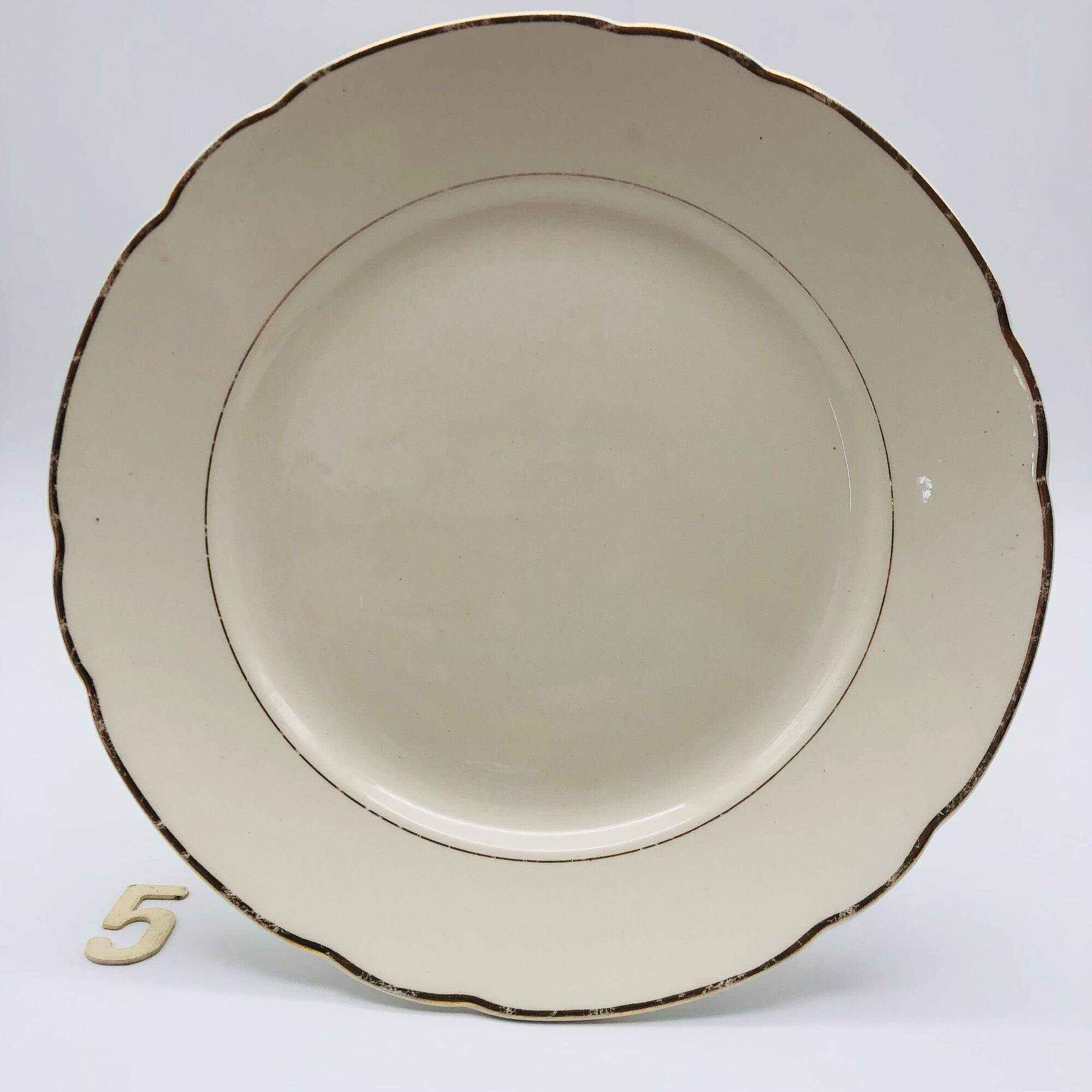 6 Antique Dinner Plates Stamped “Villeroy & Boch”.