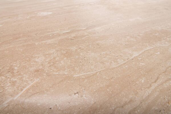 Table basse italienne en travertin avec fossiles