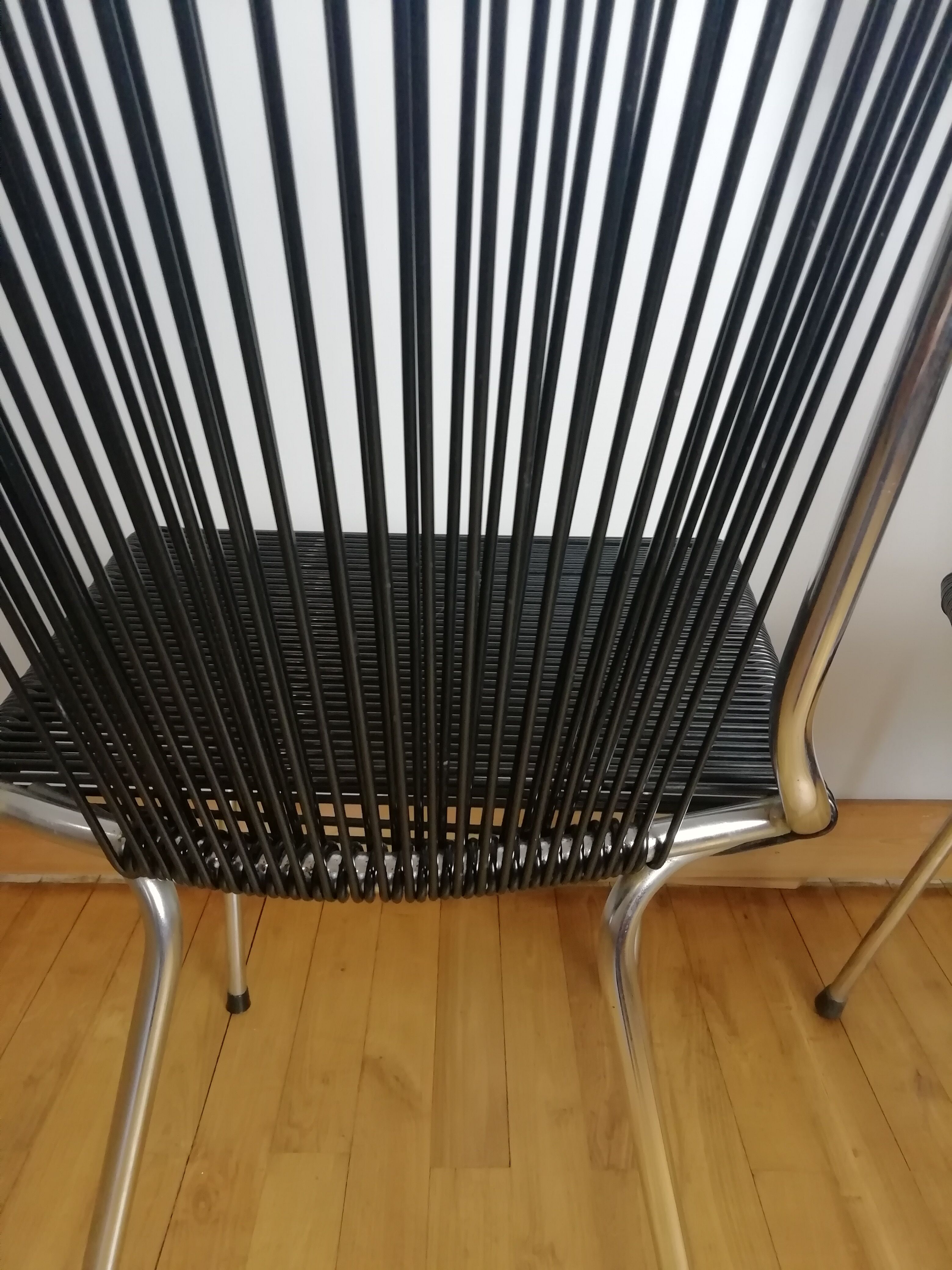 Paire de chaises scoubidou noir André Monpoix