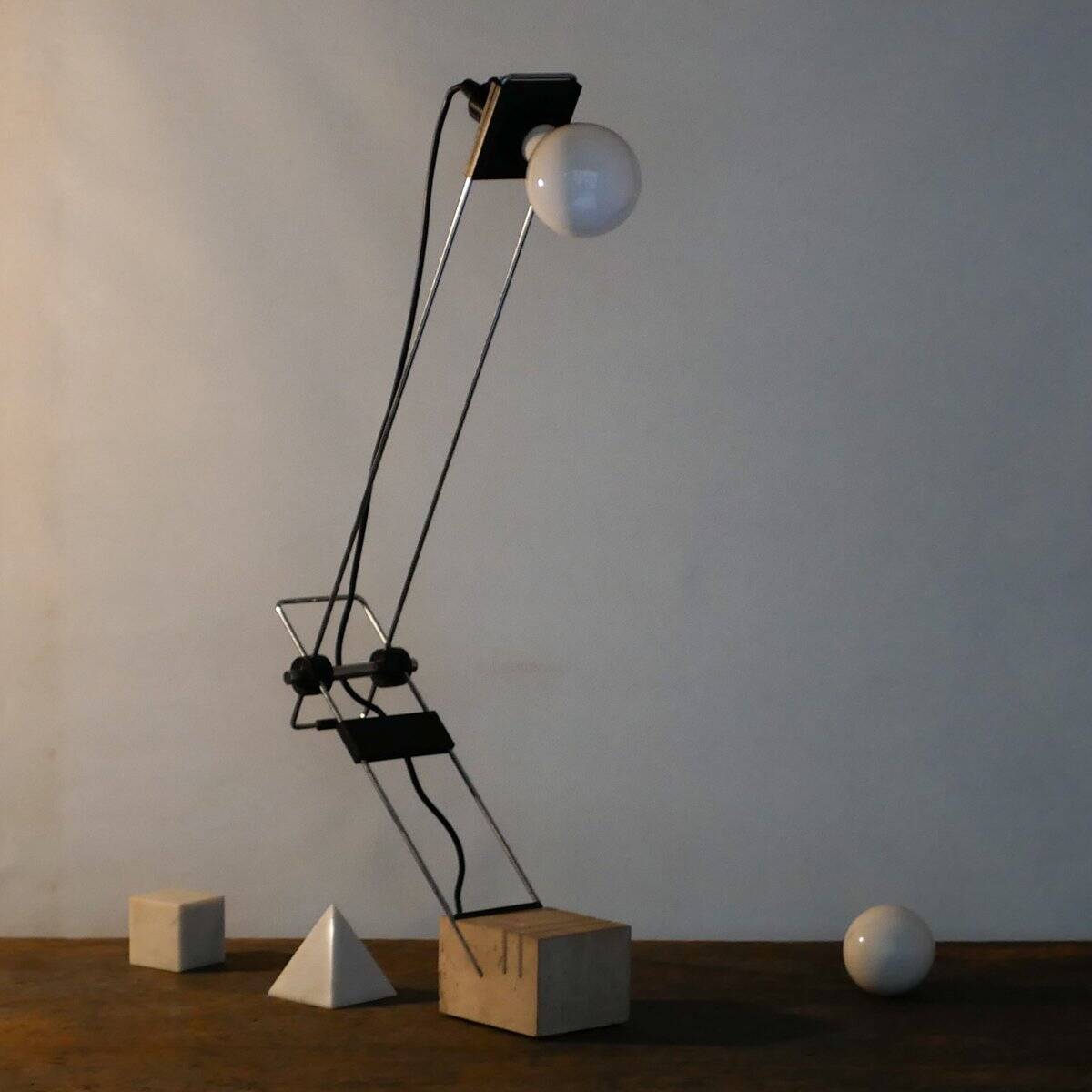 Lampe brutaliste en travertin, Italie, années 70