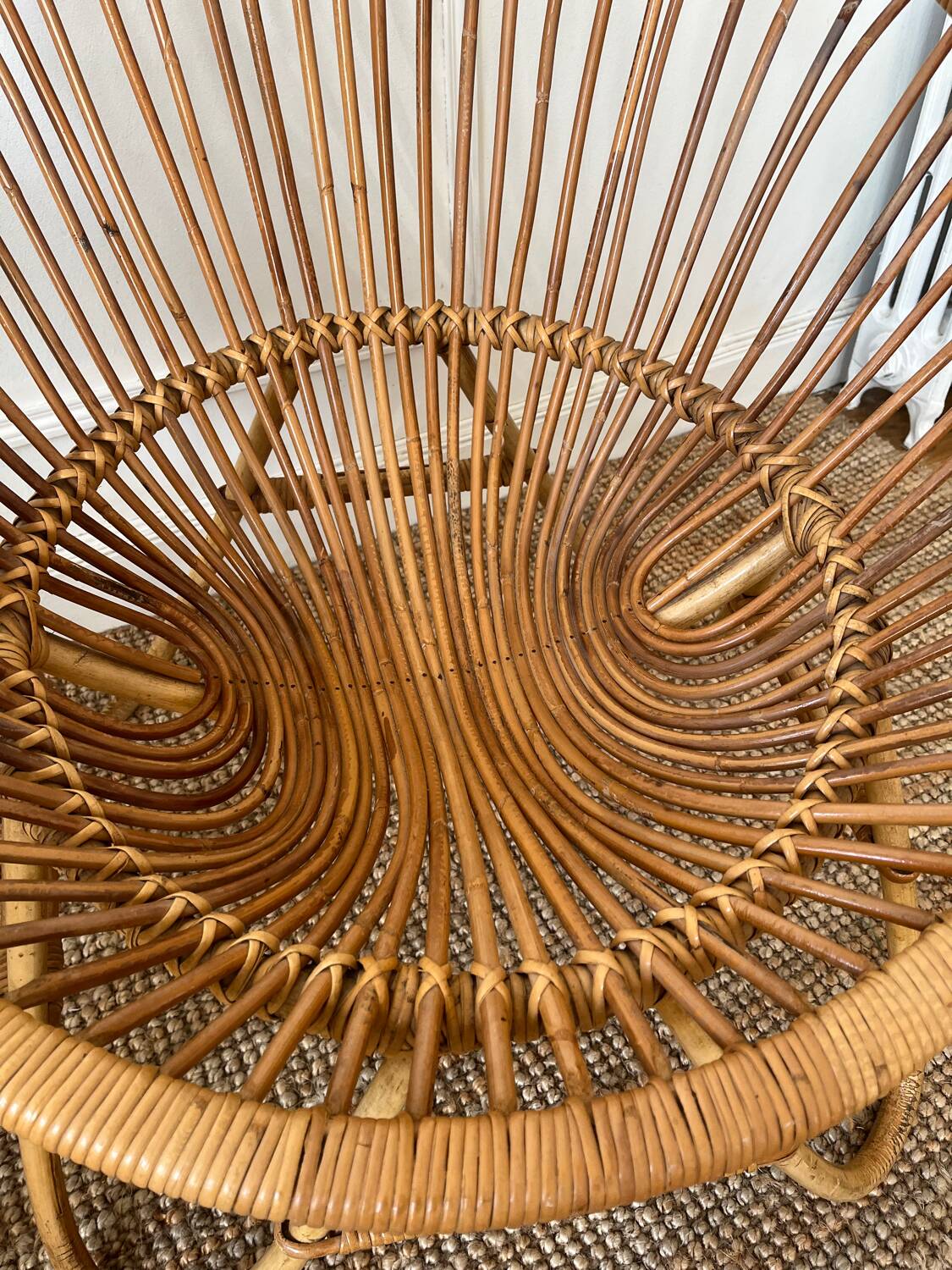 Paire de fauteuils corbeille en rotin , années 50-60
