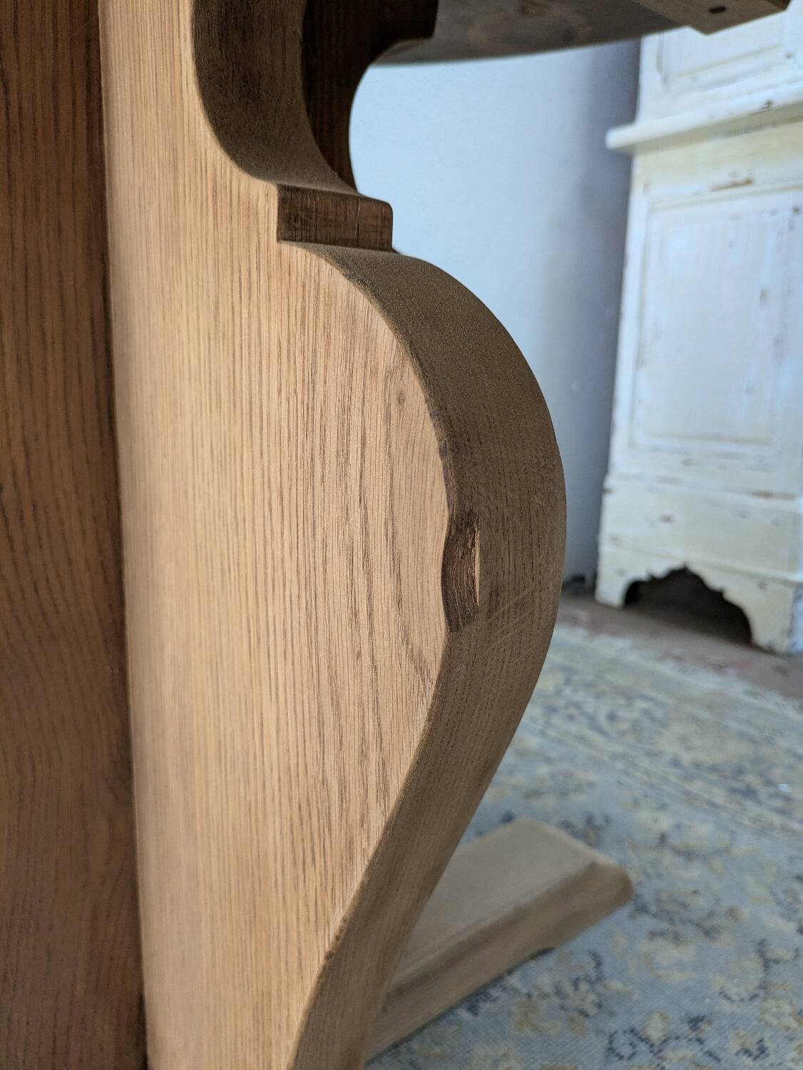 Round table in raw oak