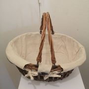 Panier en osier avec deux anses