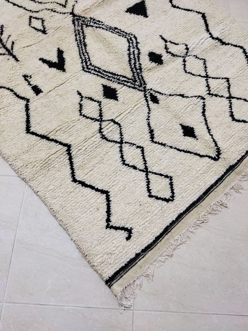 Tapis marocain en laine berbère 237 x 140cm