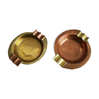 Pair of 2 copper and brass ashtrays
