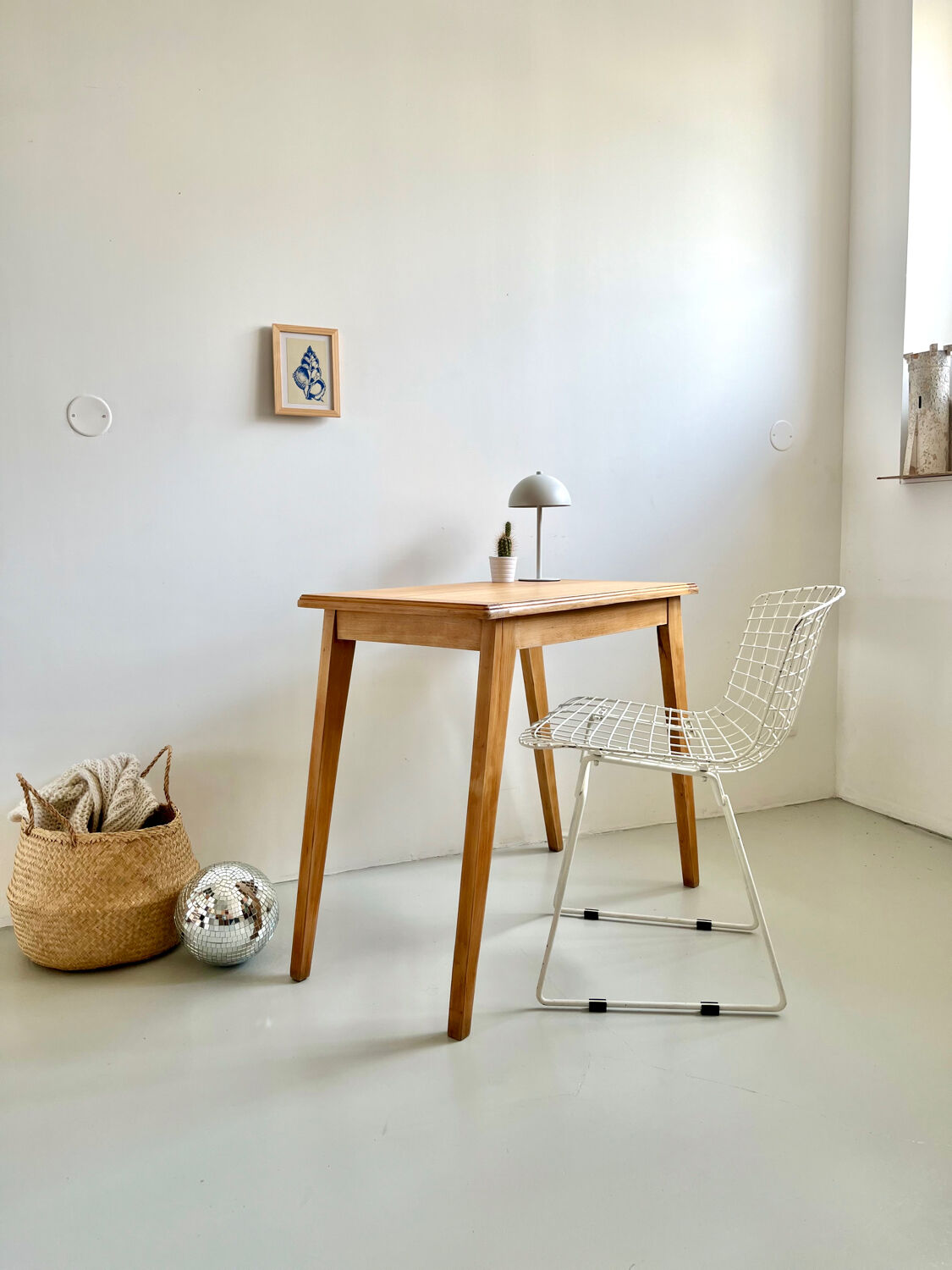 Table appointment / small desk with compass legs 1950