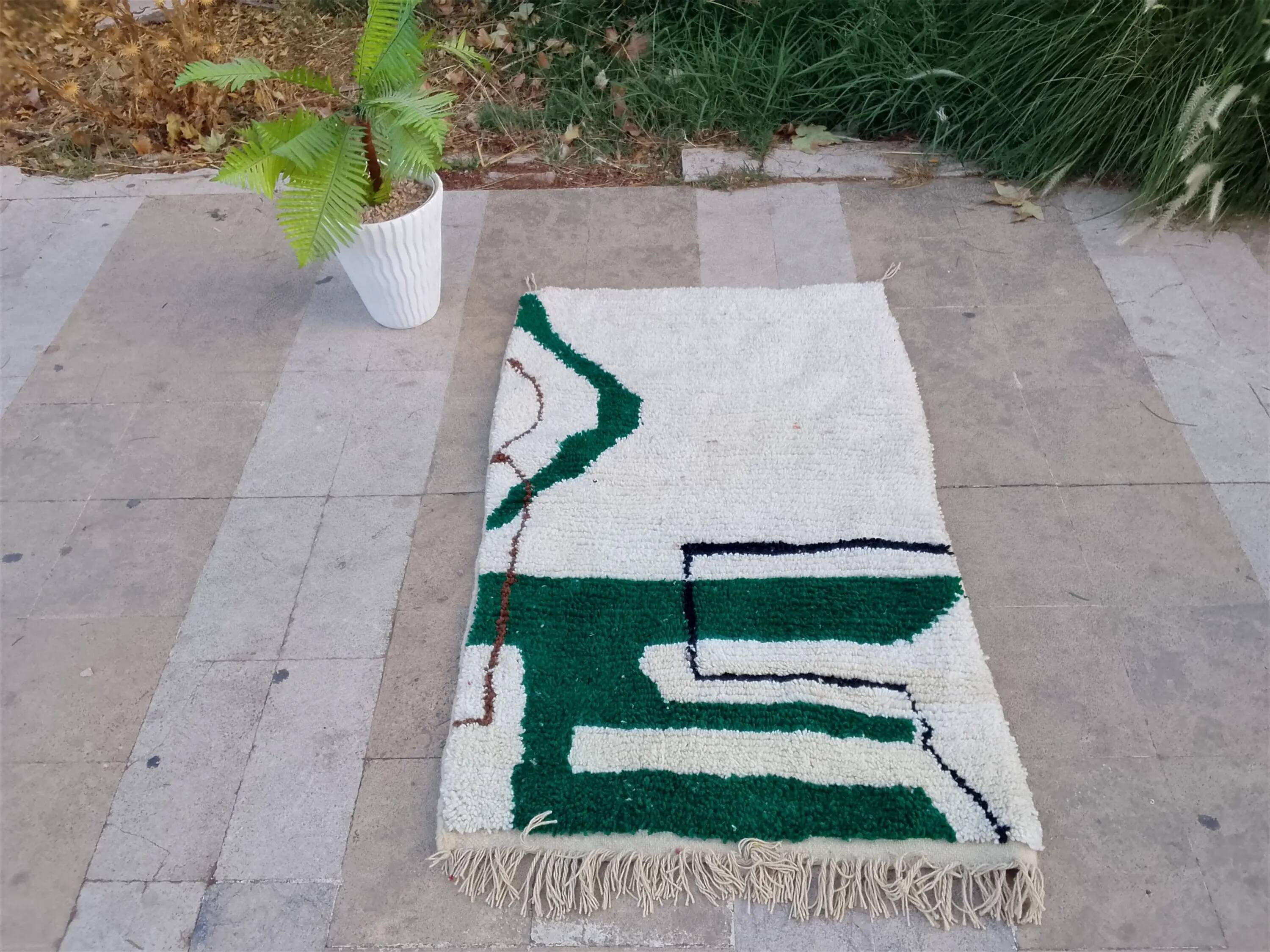Handmade Berber artisan rug 3x2 m