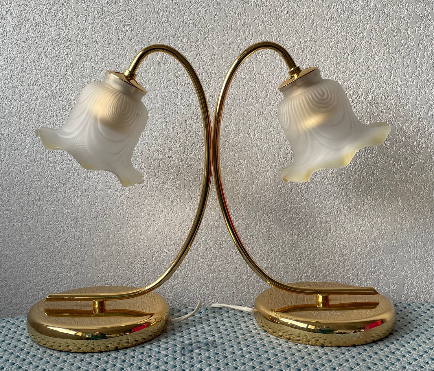 Pair of vintage 80s flower lamps