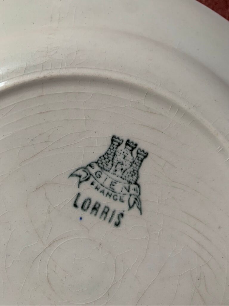 Blue old flat plates