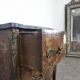 Commode galbée de style Louis XV en marqueterie florale dessus marbre noir