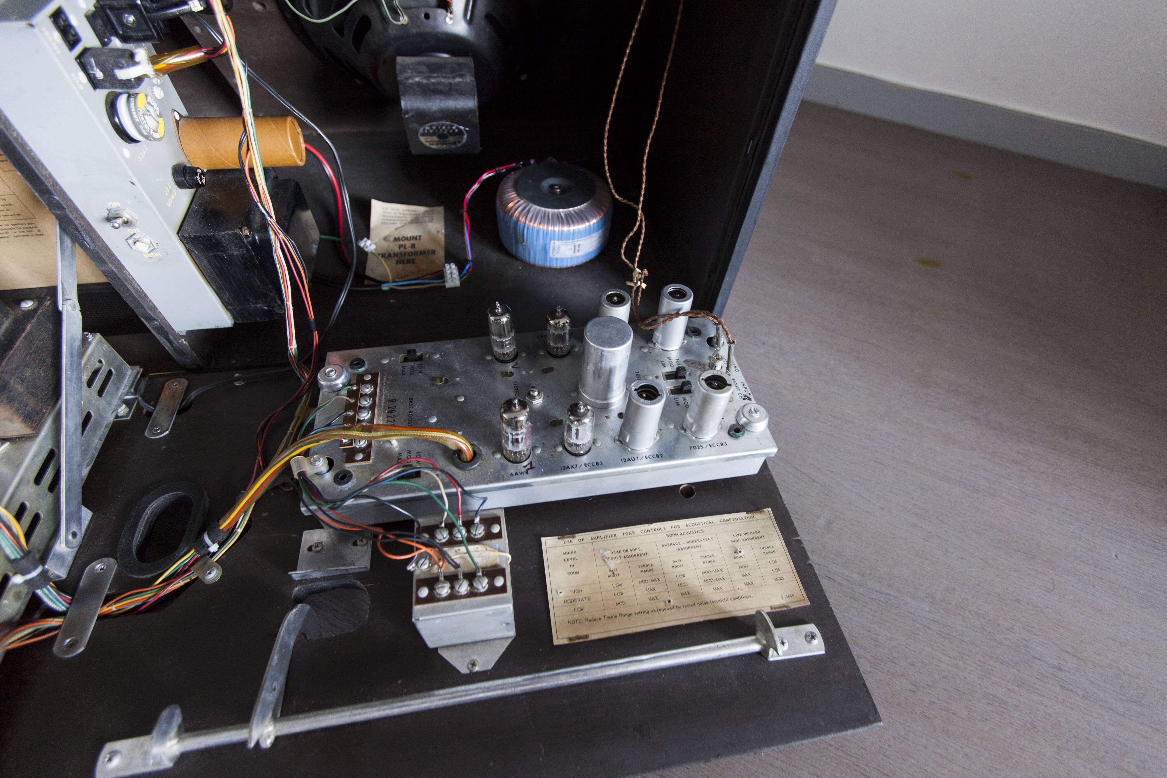 Jukebox Rowe friend from 1963 model "Jal" capa 100 vinyls pop, rock, metal compilation from 1950 to 1990