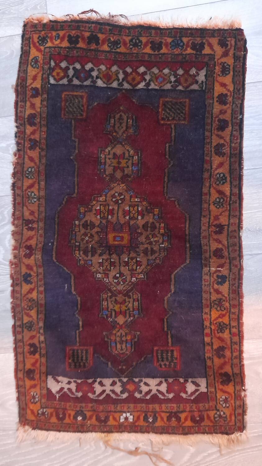 L'âme d'Anatolie : Tapis Tribal Violet Aubergine