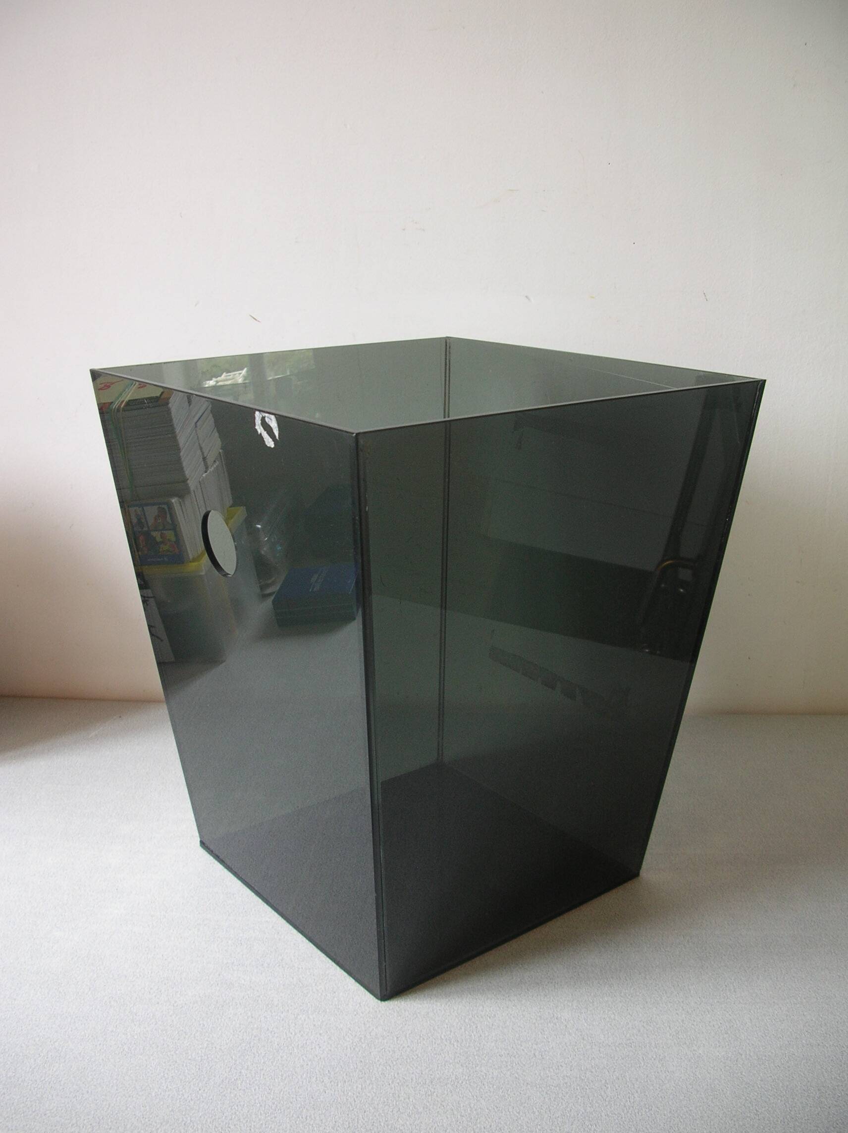 Gray plexiglass waste paper basket 30 cm