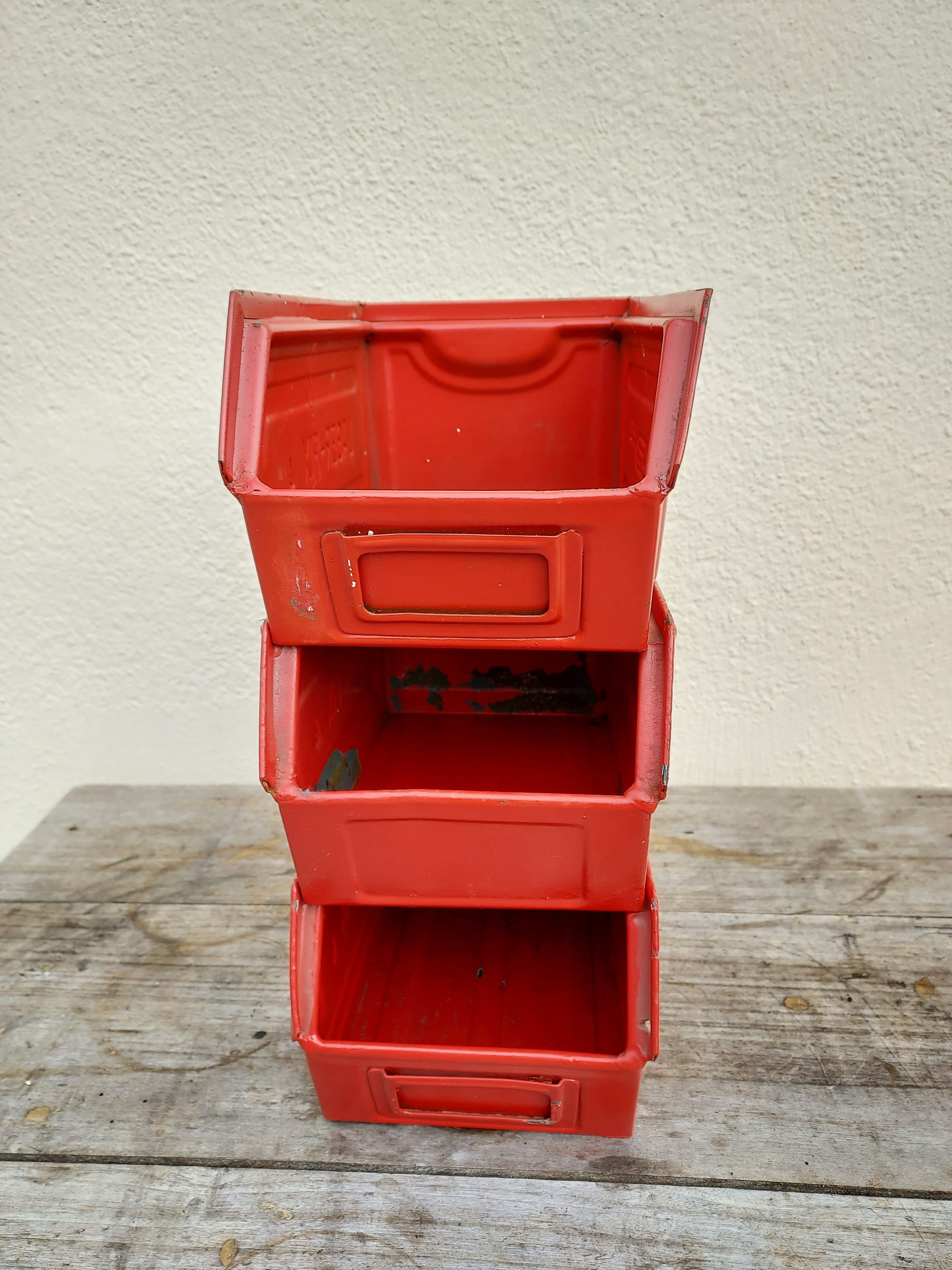 3 Schafer bin lockers