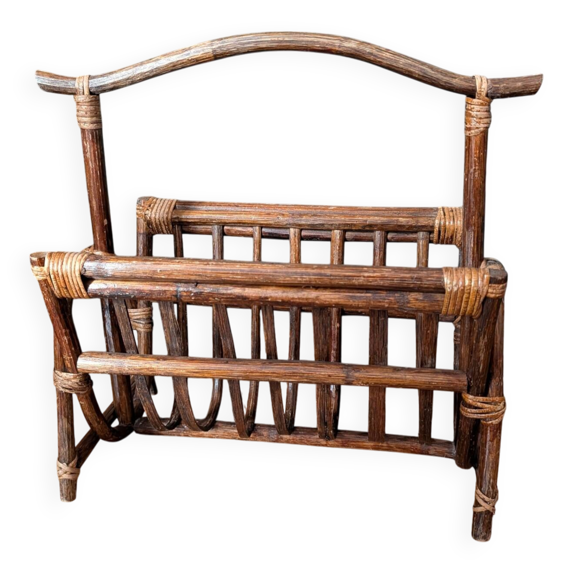 Vintage magazine rack in rattan and bamboo – 1960s/70s