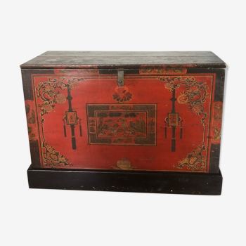 Chinese chest