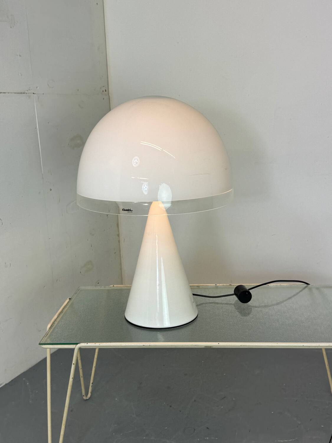 Modernist Italian Space Age Mushroom Shape Table Lamp by Harvey Guzzin
