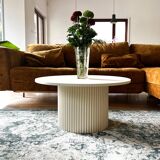 table basse ronde cannelée beige clair Ø 70 cm
