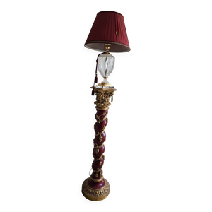 Colonne bois rouge et