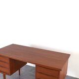 Mid-Century Teak Desk by Fredrik Kayser for Skeie Møbler, 1960s.