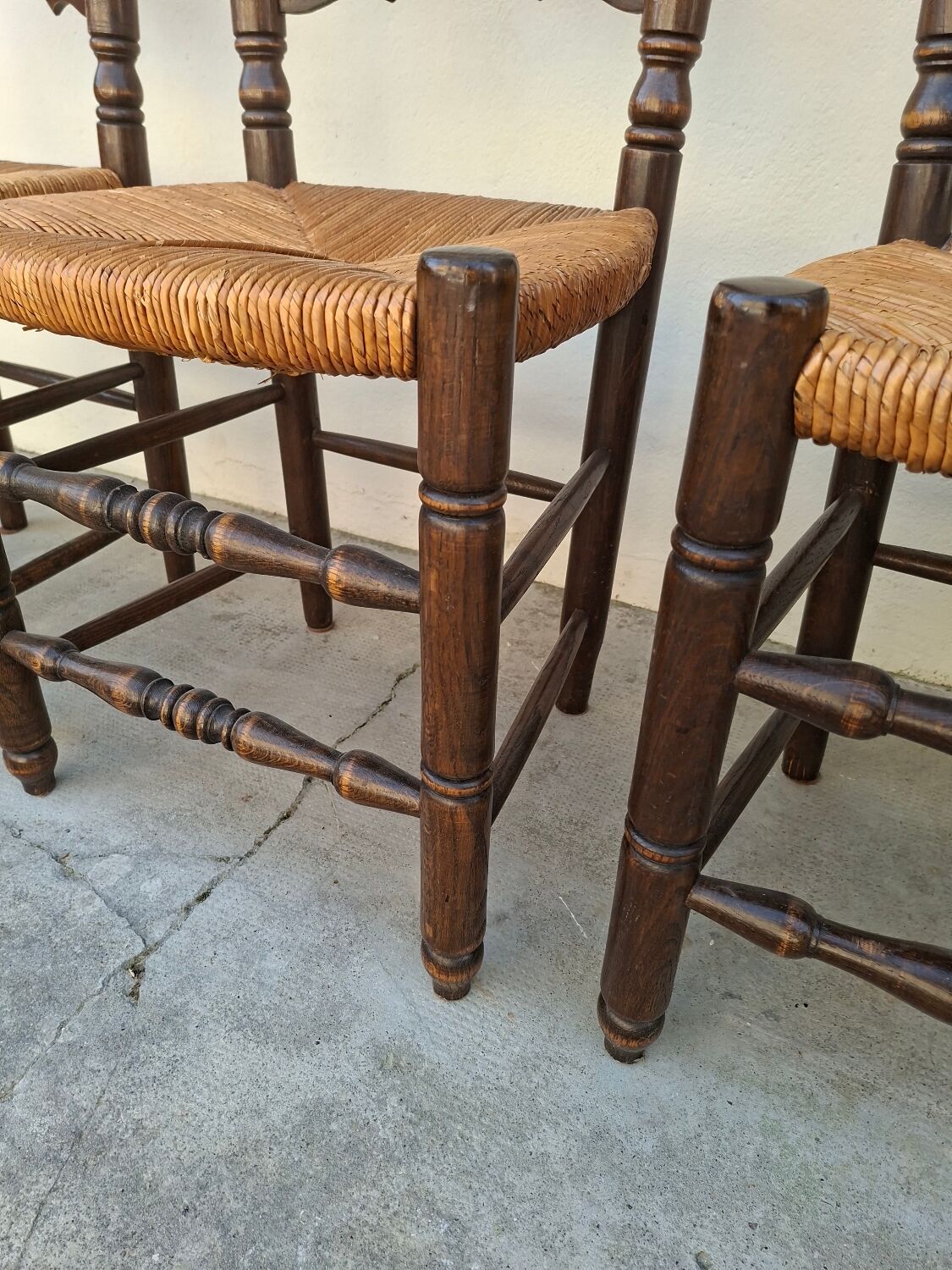 Set of 6 high-backed straw-seated chairs in solid oak from the early 1900s.