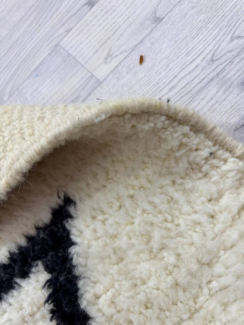 Colorful Beni Mrirt rug size 200 x 300 cm