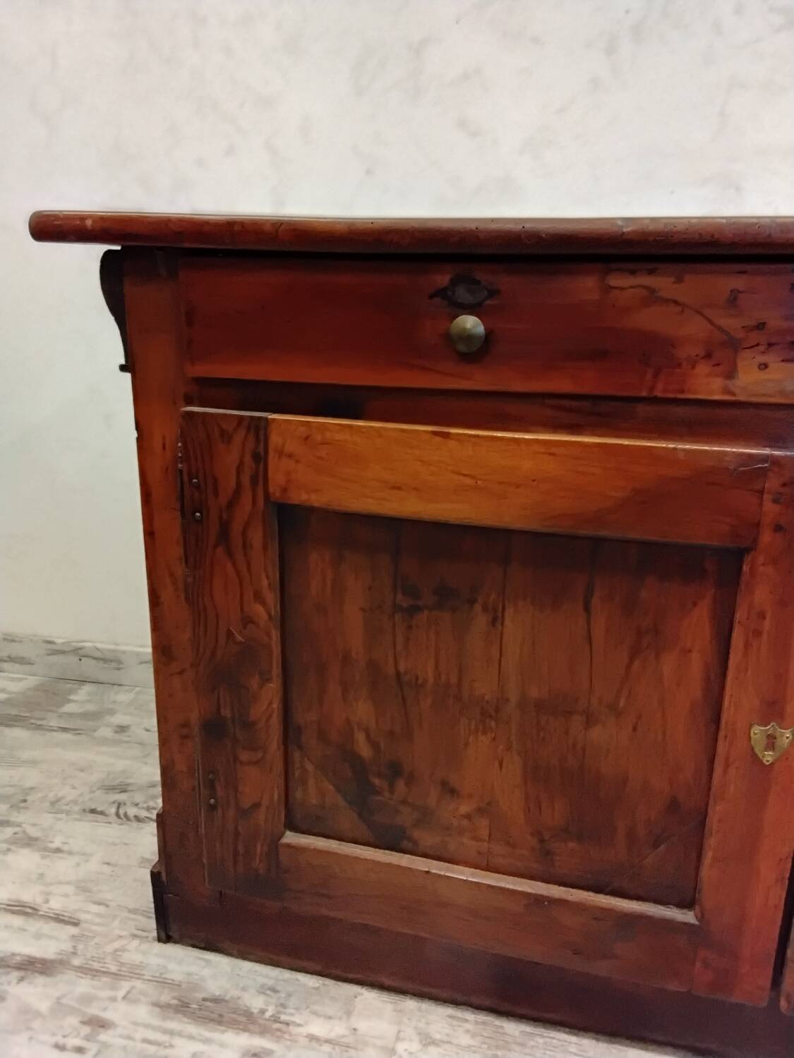 Meuble de métier,  ancien comptoir de mercerie