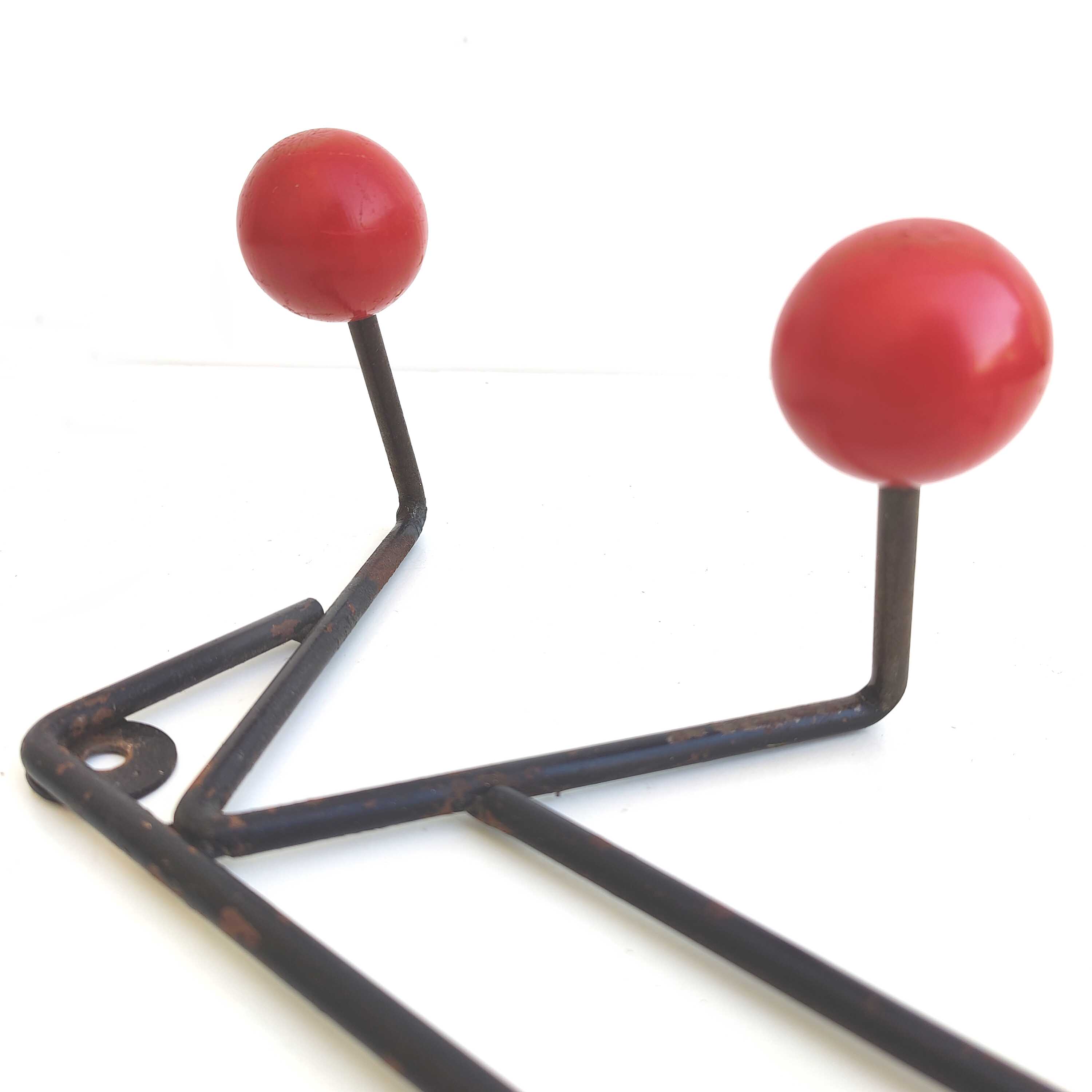 Coat rack Zig-Zag hooks balls red wood
