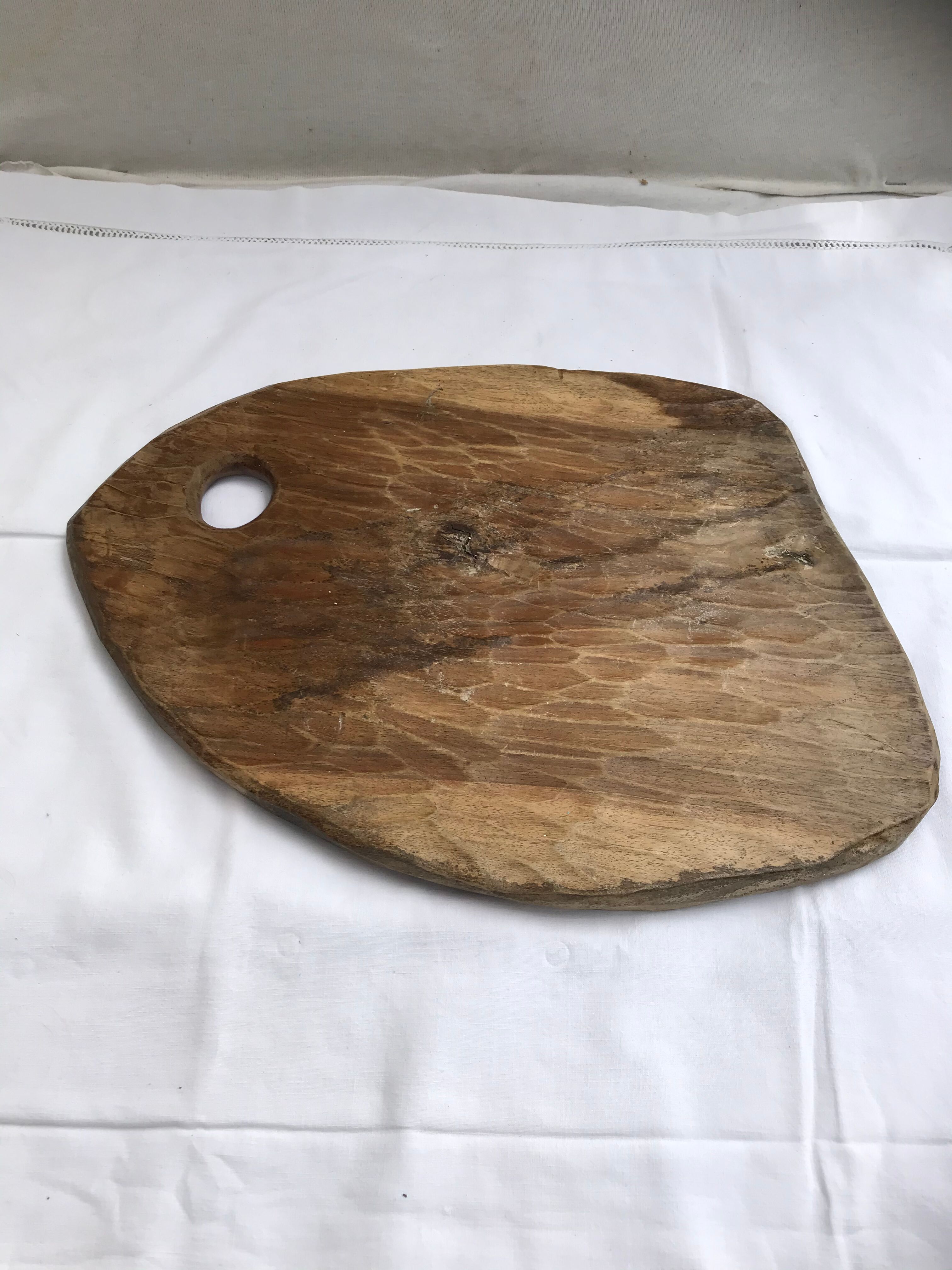 Ancient palette of painter raw wood sculpted vintage decoration