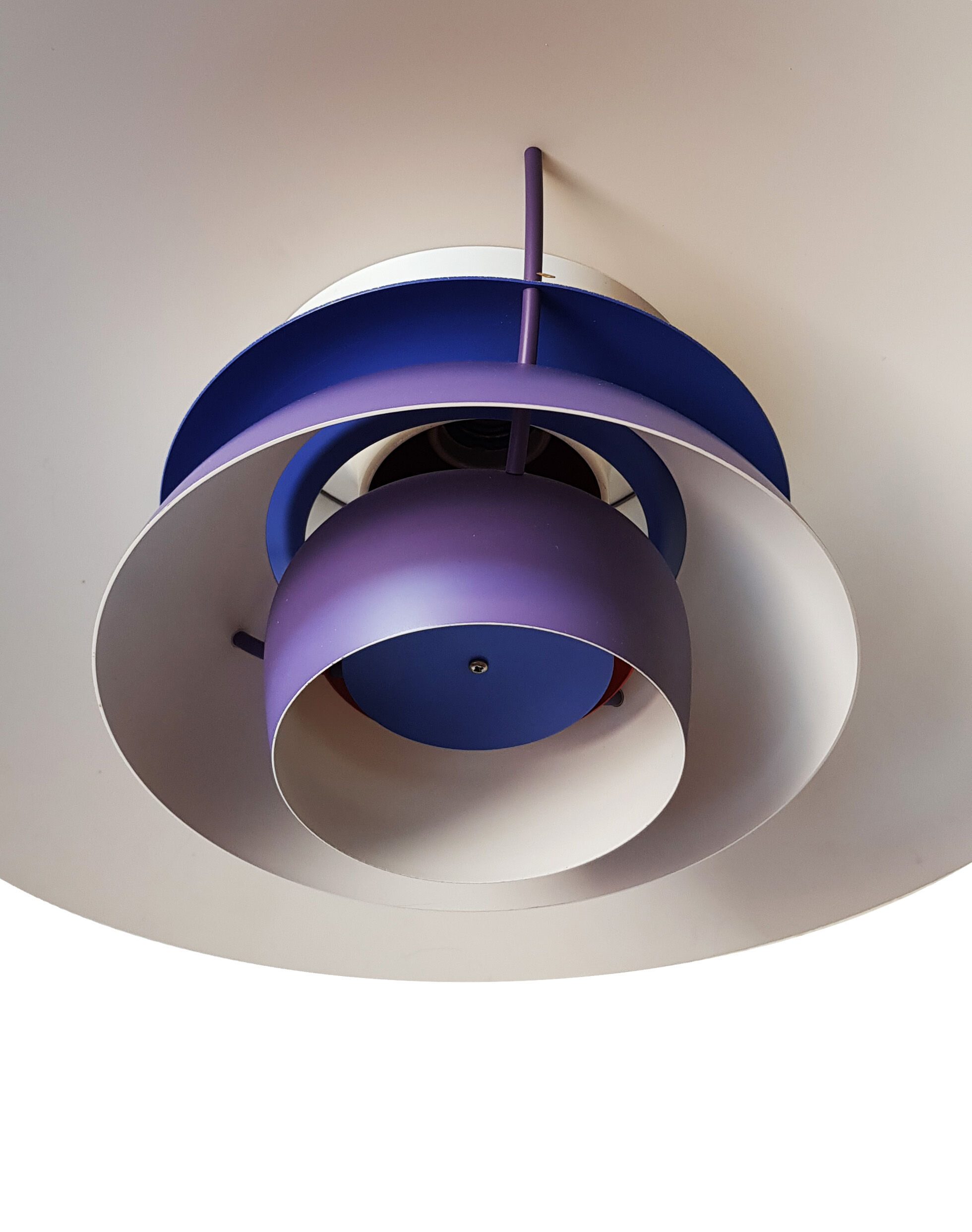 Hanging Louis Poulsen PH5 Pendant Purple