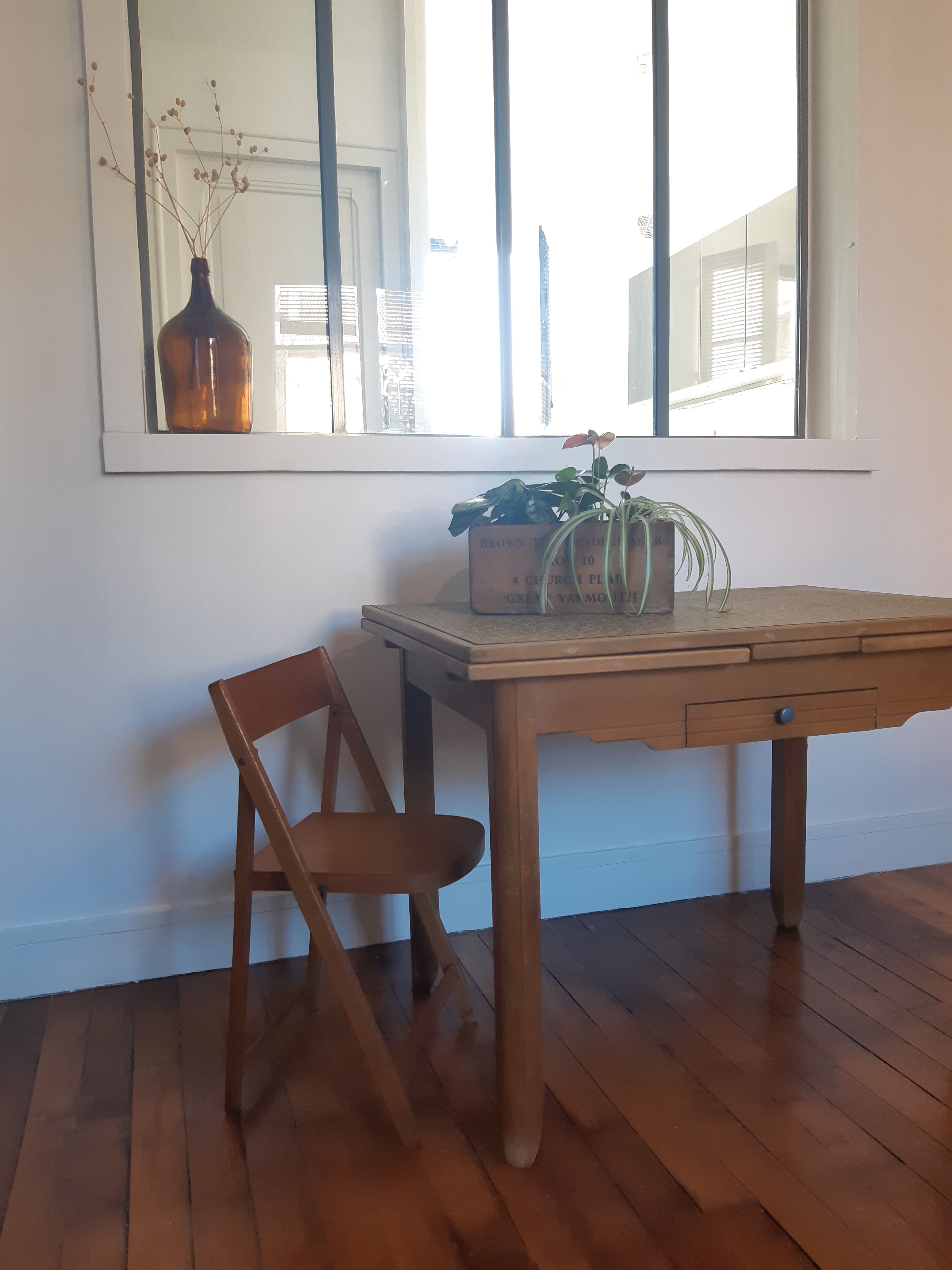 Art deco style table