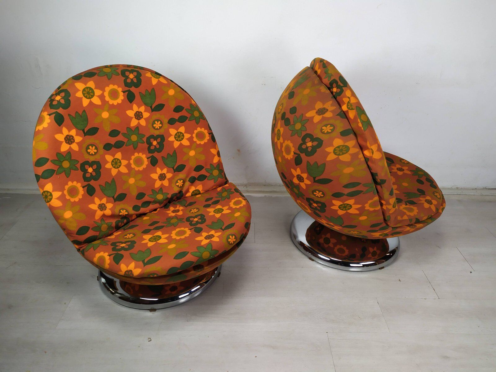 Ball Chairs Space Age Vintage, 1970s, Set of 2