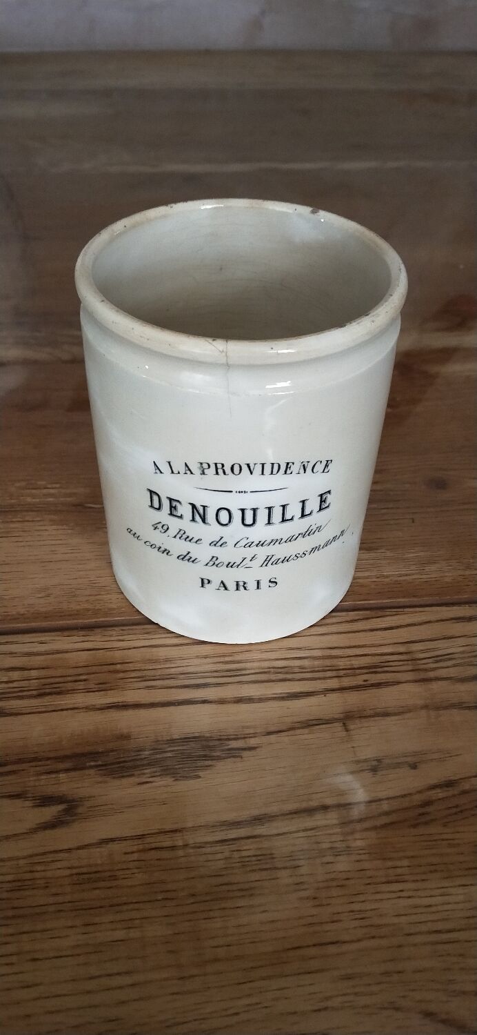 Porcelain jam jar from Choisy le roi