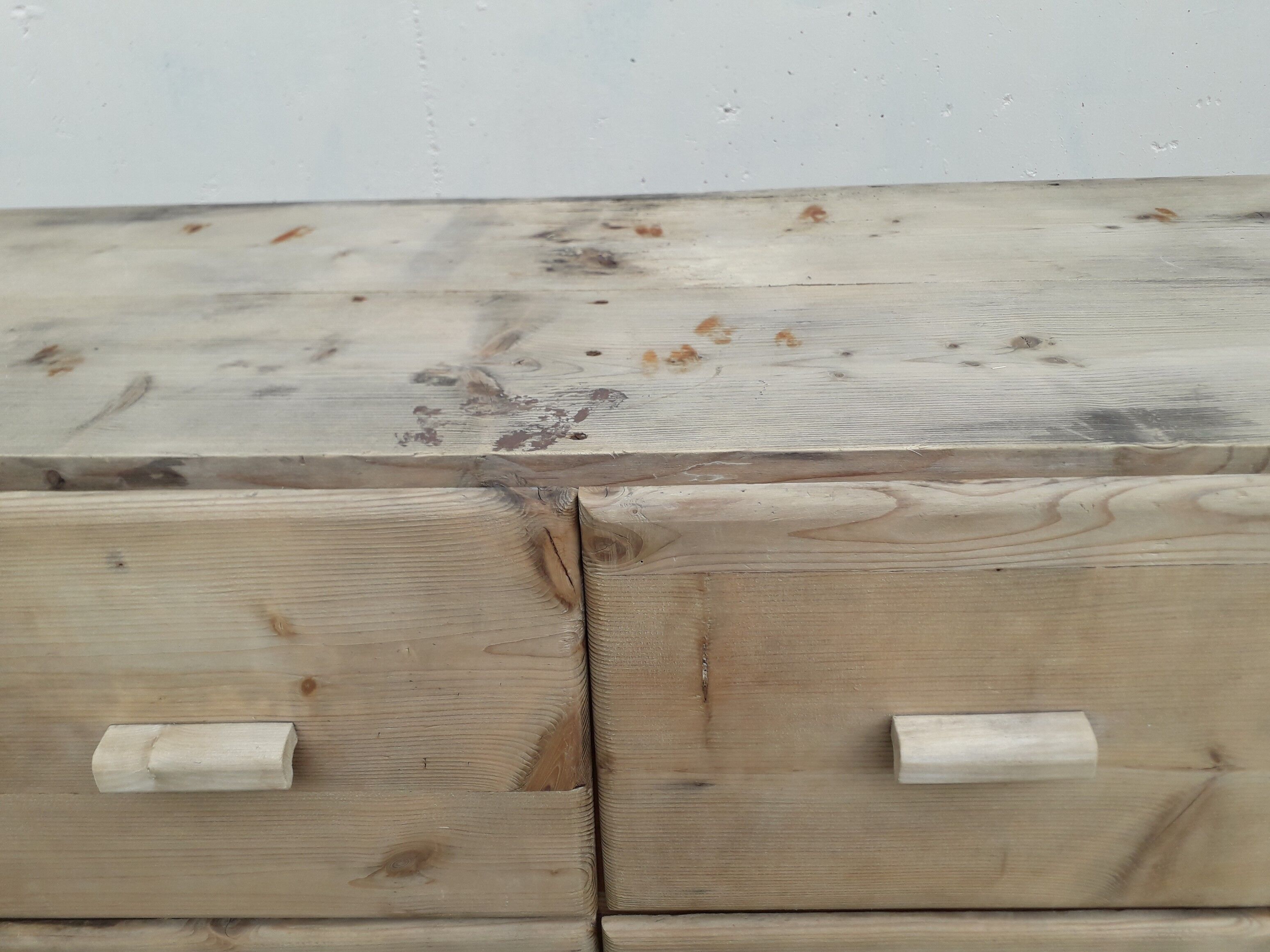 Trade cabinet with drawers