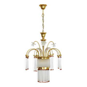 Lustre style Art Nouveau en laiton à pendeloques et globe en verre à 3 feux. Italie Années 70 80