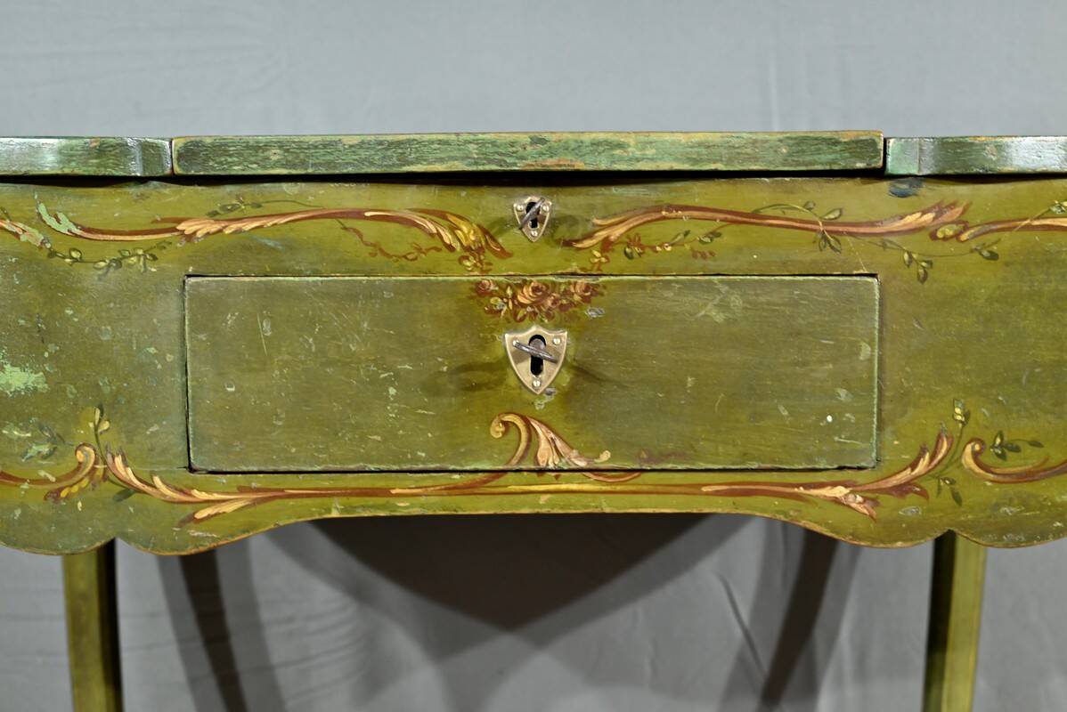 Small Painted Oak Dressing Table, Louis XV style – Late 18th century
