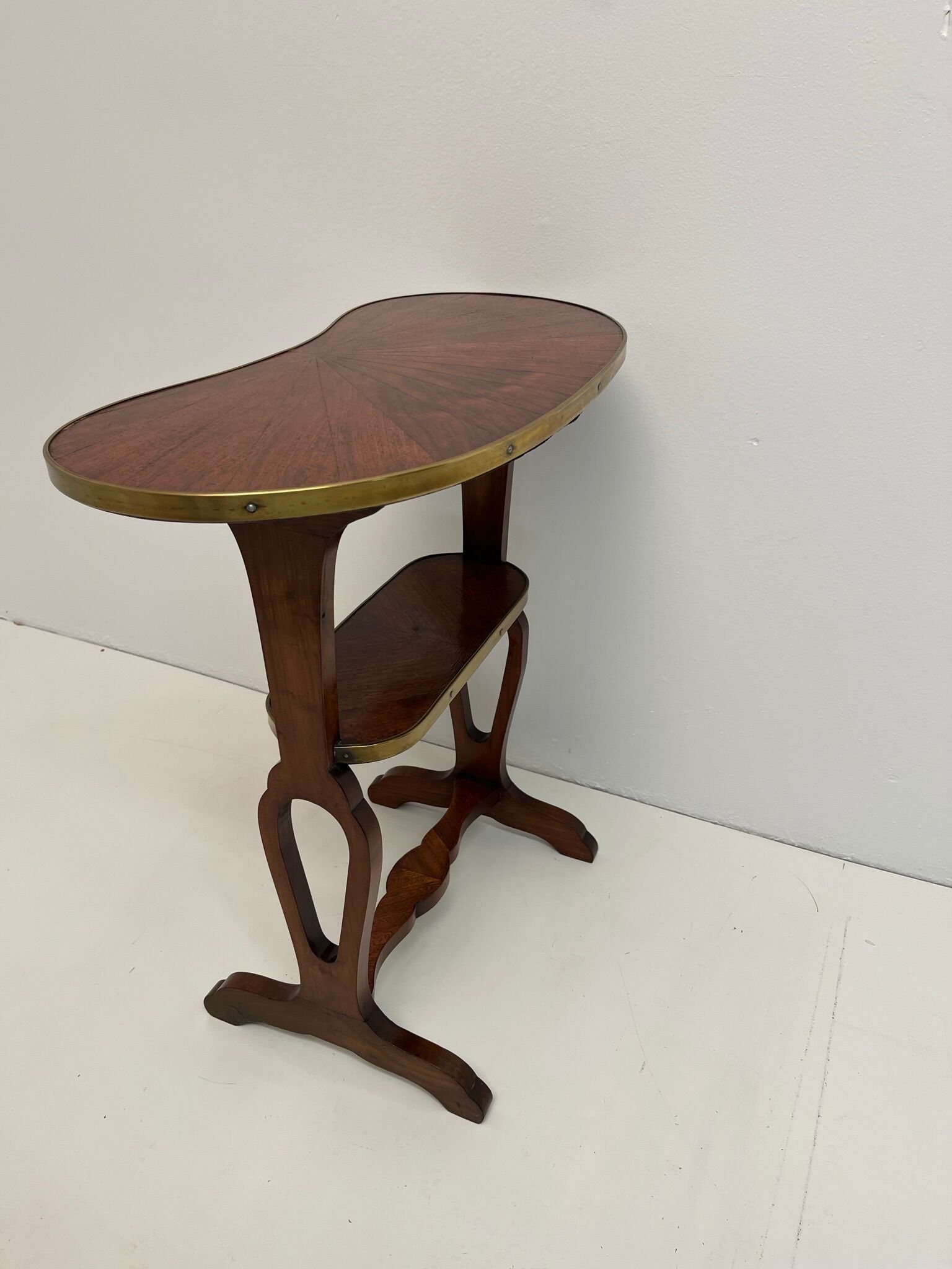 Table Desserte Rognon in Mahogany veneer, Louis XVI style