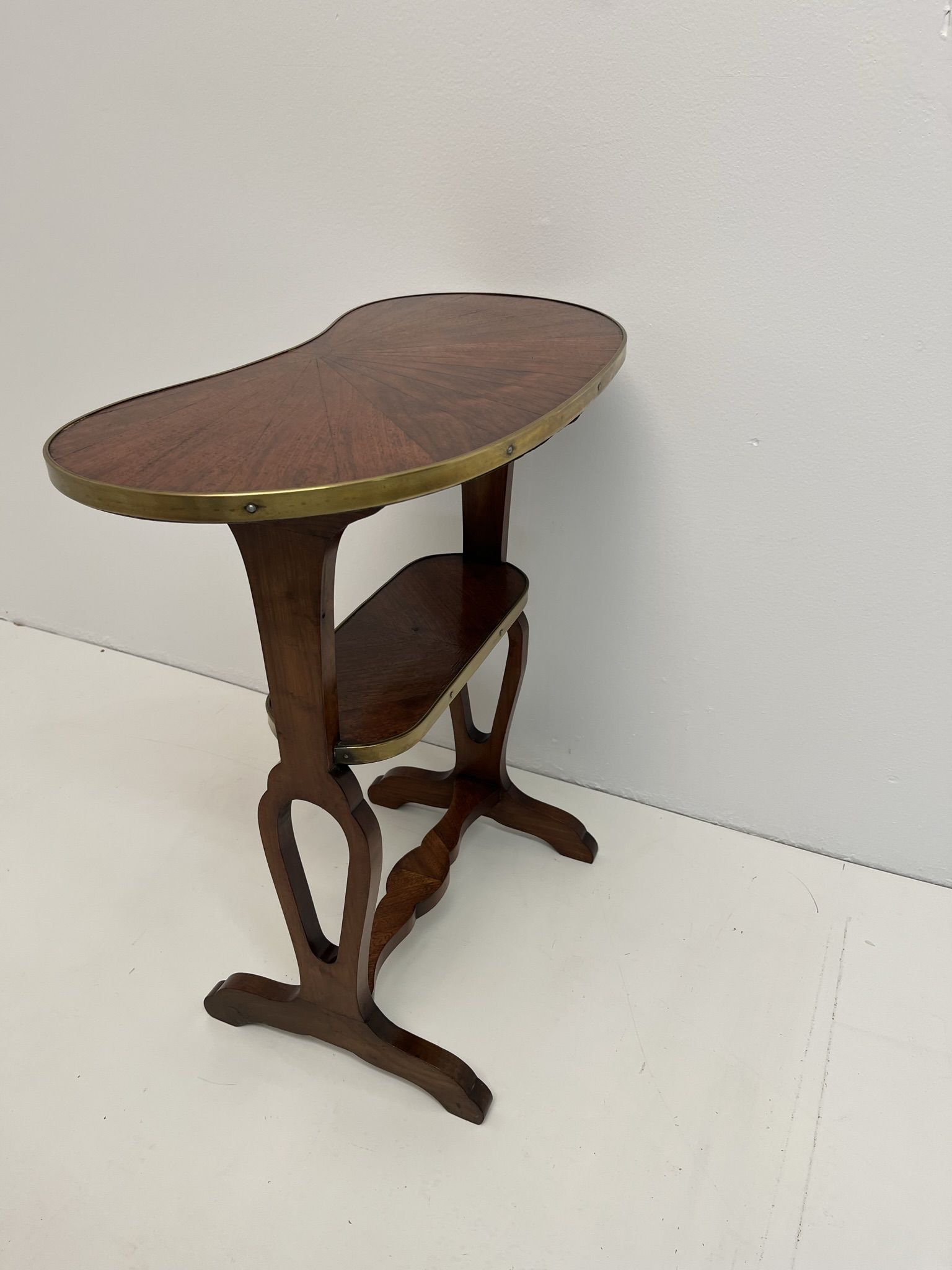 Table Desserte Rognon in Mahogany veneer, Louis XVI style
