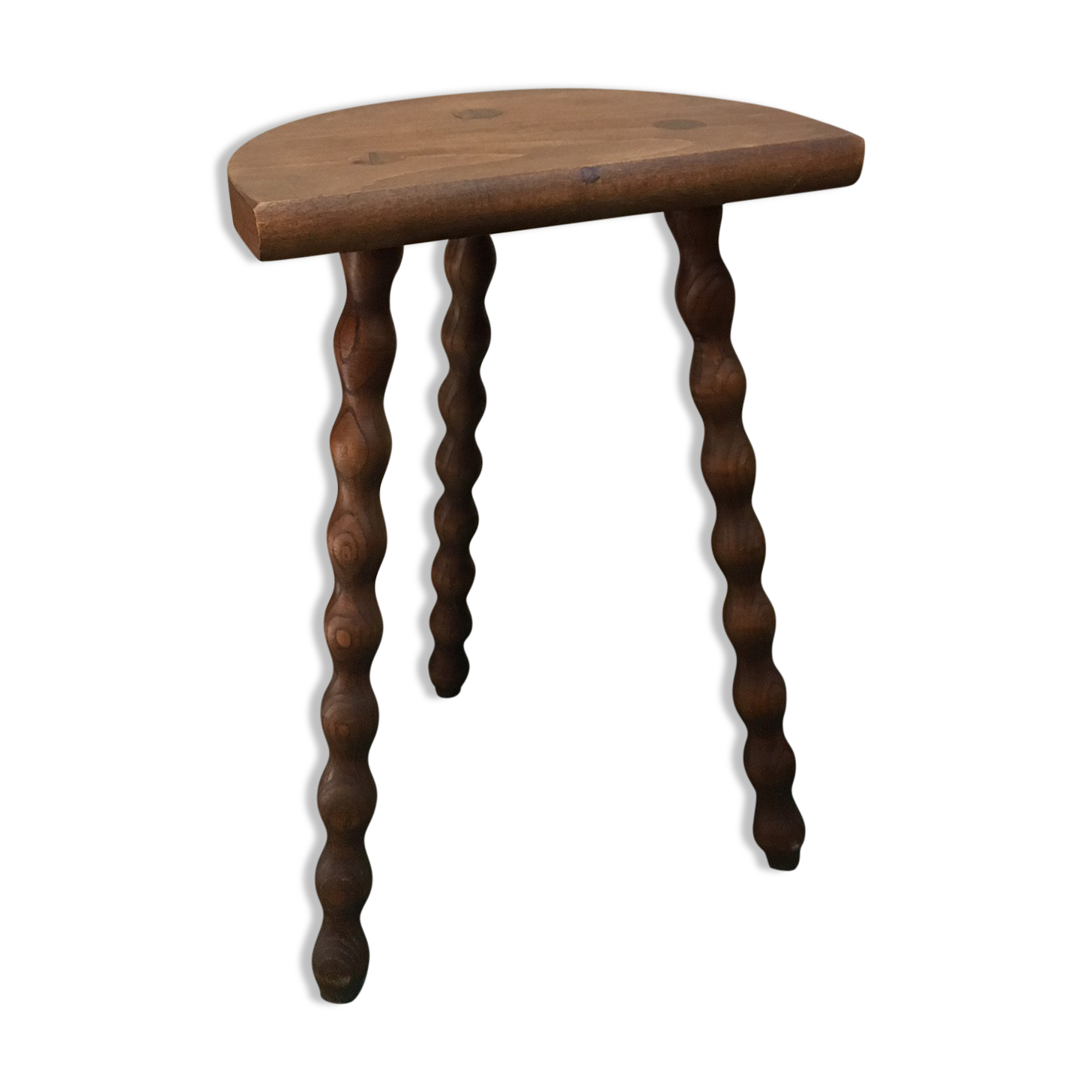 Tripod stool wood legs
