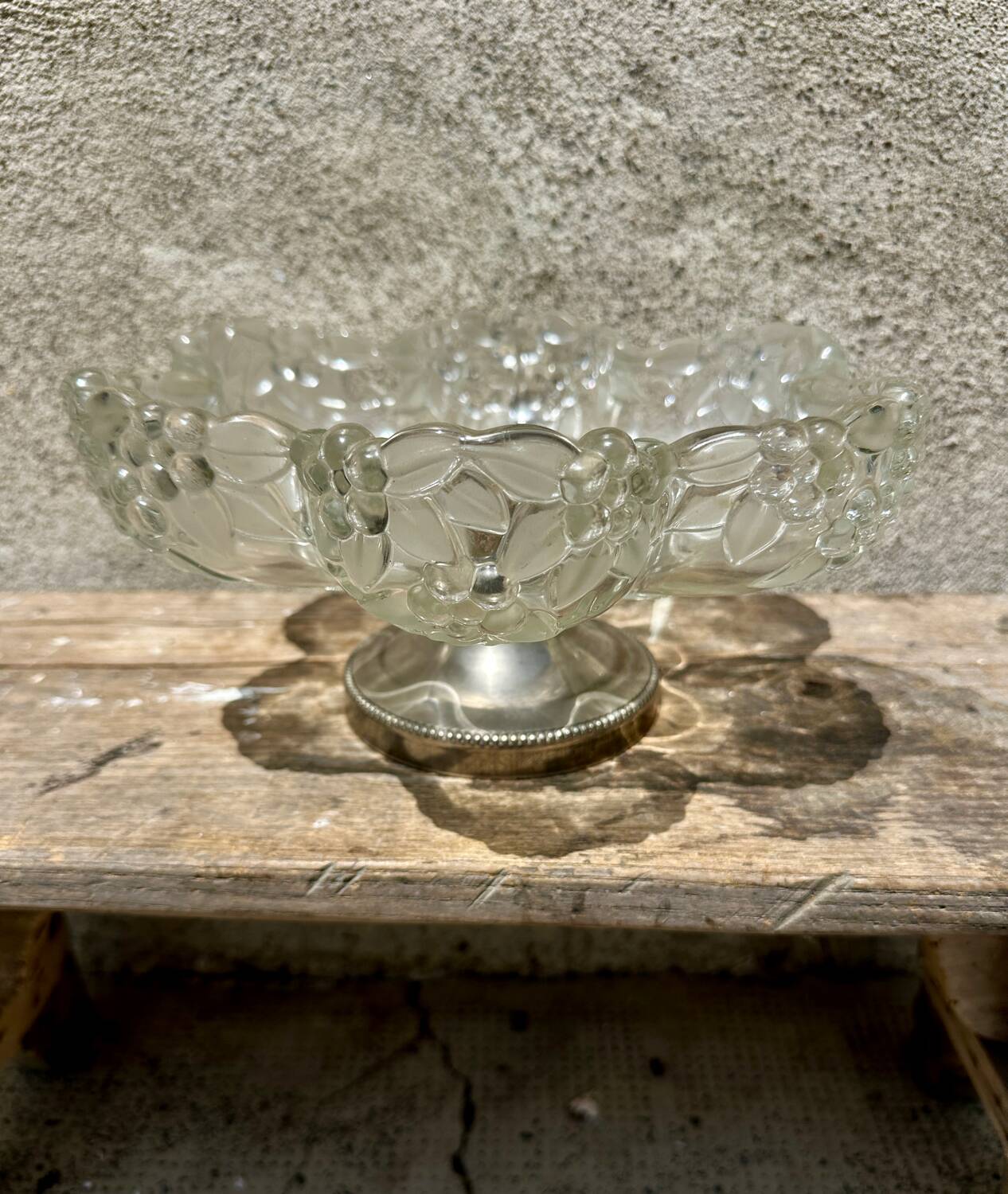 Vintage crystal and moulded glass fruit bowl, metal base.