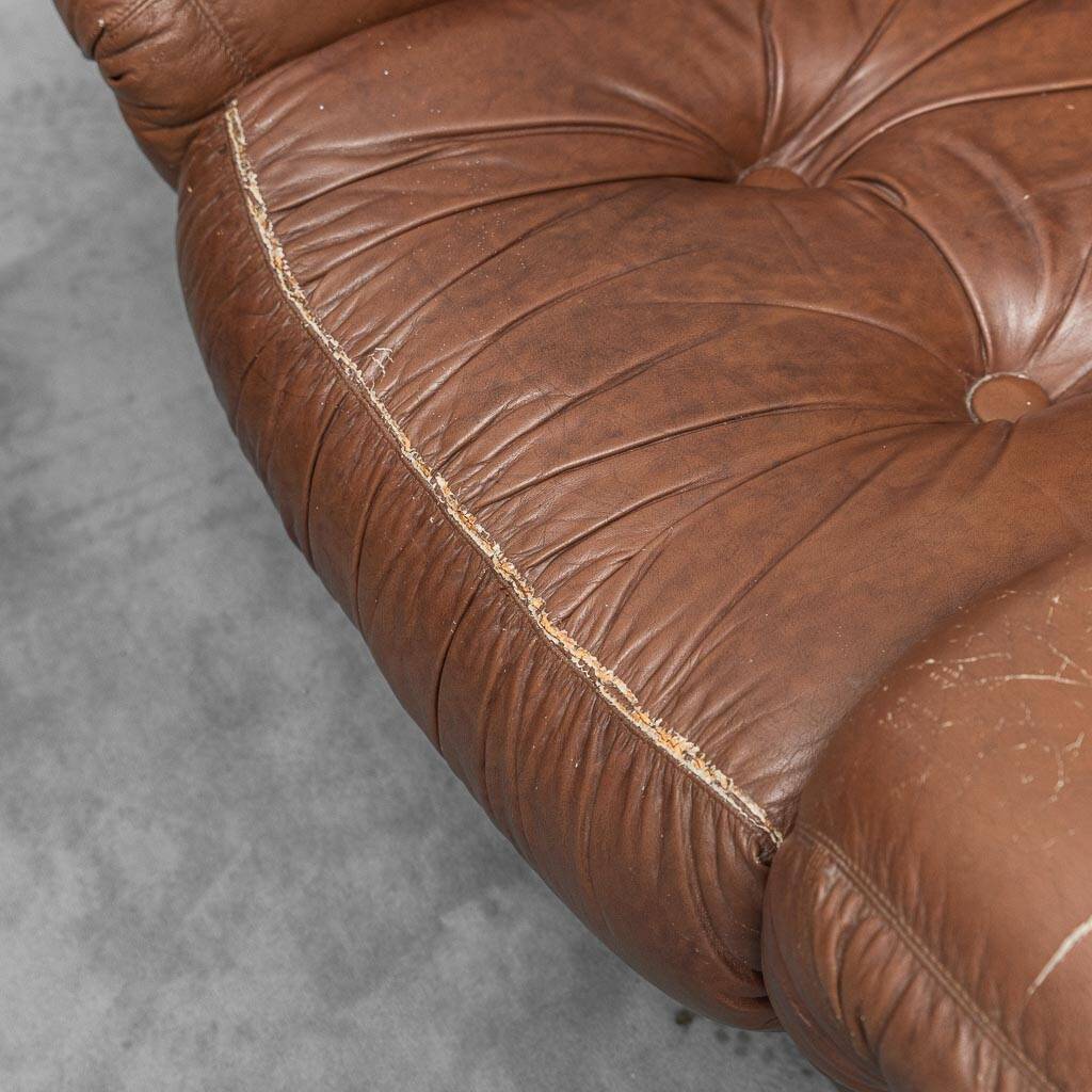 COPPIA DI POLTRONE VINTAGE IN PELLE MARRONE ANNI ’70 MODERNARIATO