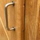 Armoire parisienne penderie porte coulissante chêne brut massif 1960