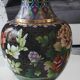 Grand Vase chinois en émail cloisonné. Années 50. Motifs floraux/Oiseaux exotiques 31 x 17 cm