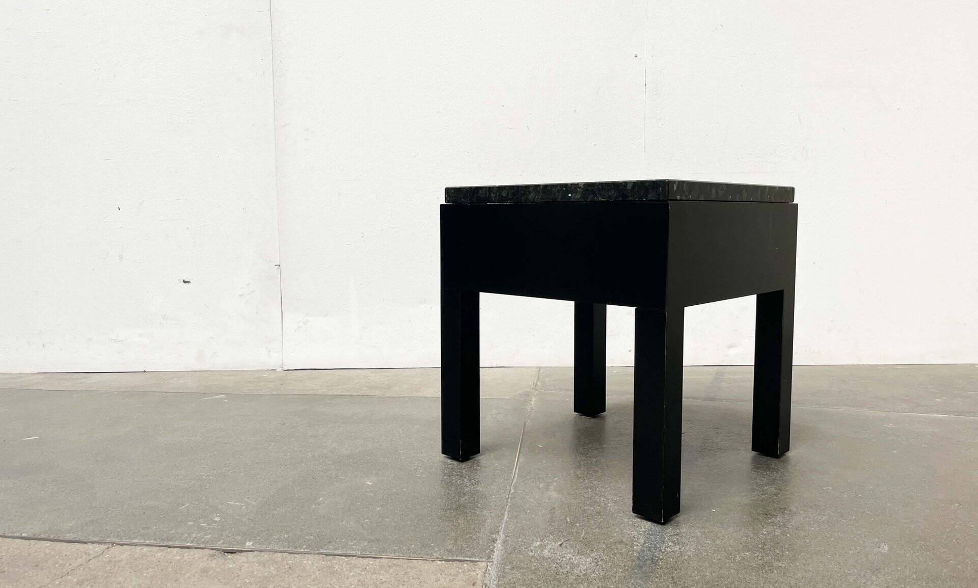 Table allemande postmoderne avec tiroir et plateau en granit d'Interlübke, années 1980.
