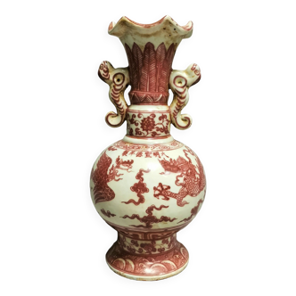 Chinese porcelain ceramic vase