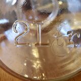 2 glass jars with lid